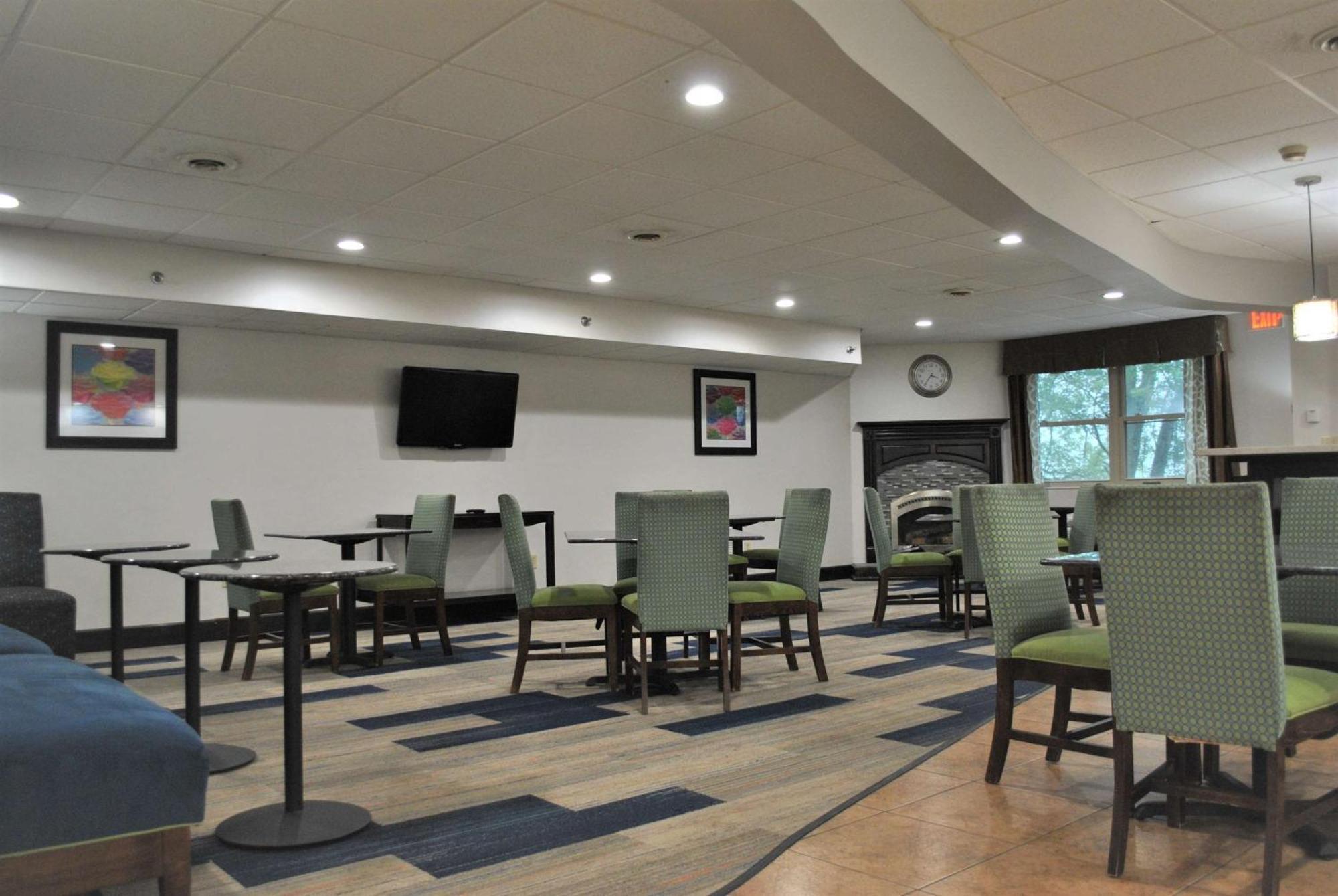 Best Western Owego Inn Zewnętrze zdjęcie